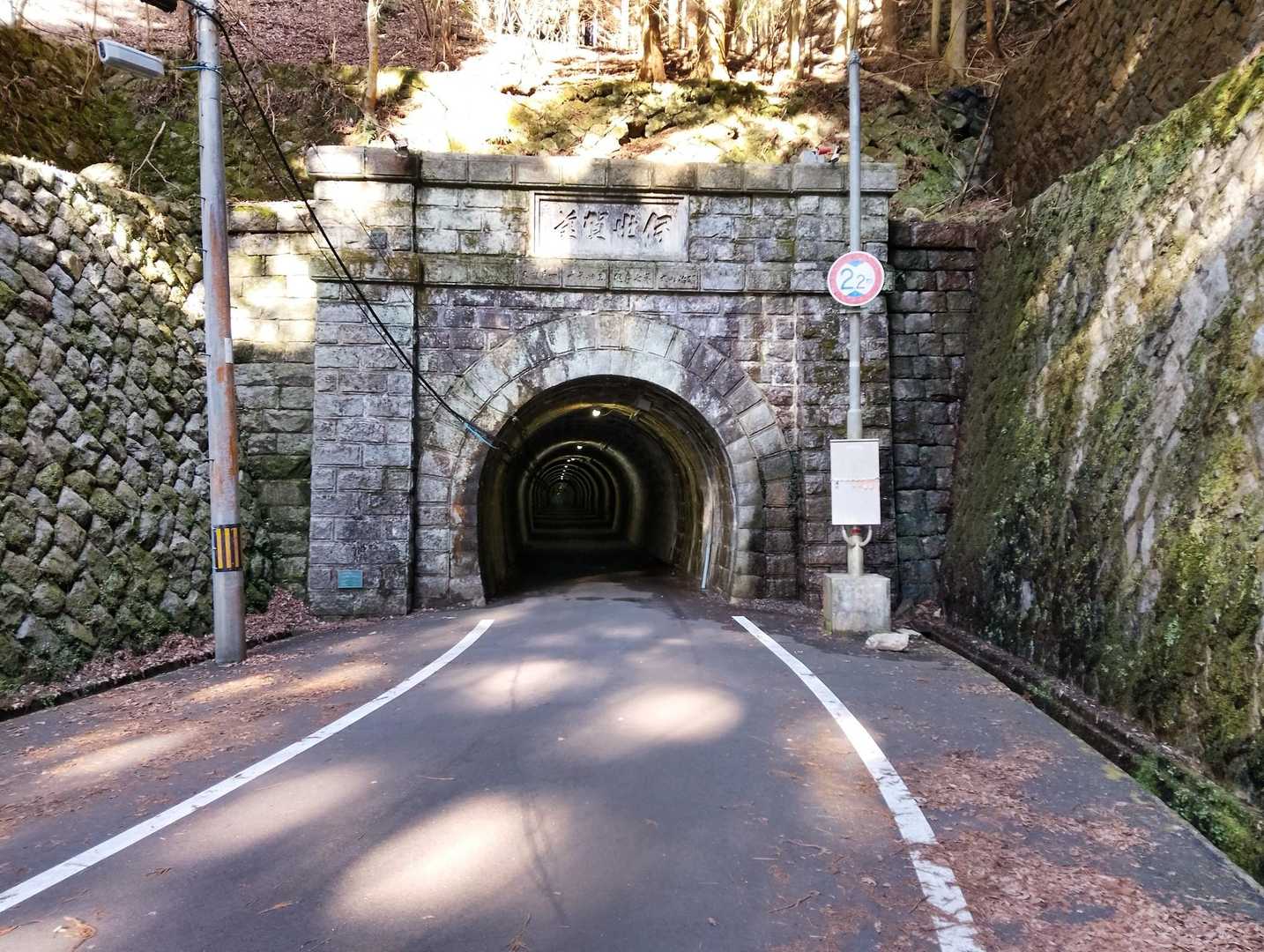 旧伊勢神トンネル通過してきた
霊とかあまり信じないタイプ
よっぽど悪人間の方が恐いよ