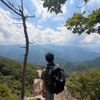 雨乞岩でヤッホーしたらどこがで返してくれた笑
ここに立つと『もののけ姫』のメインテーマが流れる