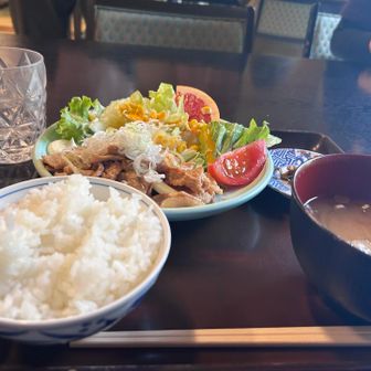 河童橋からほんのちょっとだけ離れたお店
危うくランチ難民になりそうだったのに、すぐ入れて美味しくて、これまたラッキー✌️