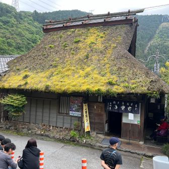 御嶽駅の有名店は
だいぶ待ちが、なのでパス