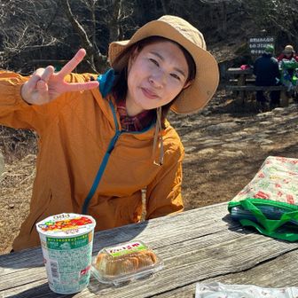 資さん稲荷とぼた餅とカップ麺