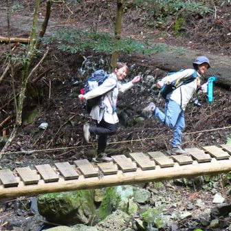 🏃‍♀️‍➡️🏃‍♀️‍➡️