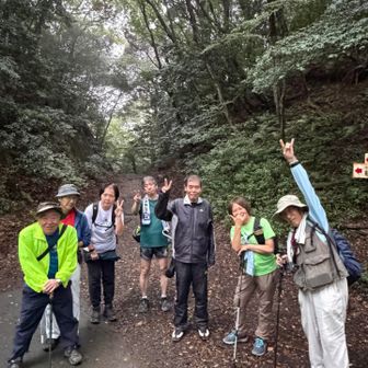 堀割りで朝活登山の常連さん達にバイバイ👋
『また明日ね』