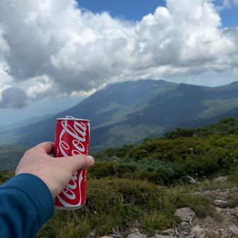 岩手山を望みながら。
コーラが美味い。