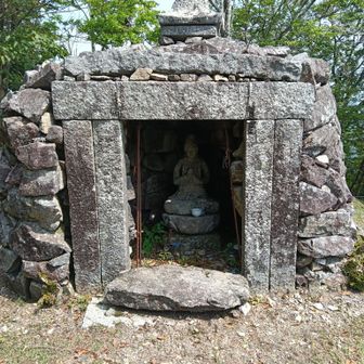 雌山山頂。このあたりから、自然とソロ山行になりました。