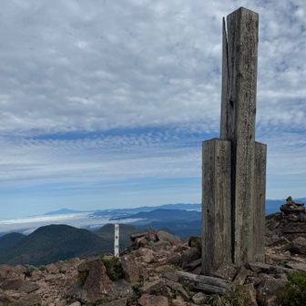 今回は景色見えました。

しかし、１年前の何も見えないのもあれはあれで良かったんではないかと思いました。