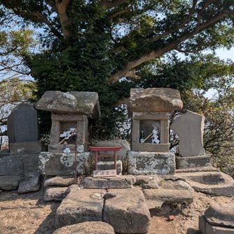 三浦富士（霞んでいて富士山、大島は見えず）