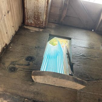 有名な農鳥小屋のトイレ