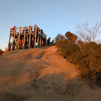 いつもの風景に朝焼け