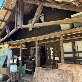 このコース、唯一の小屋。