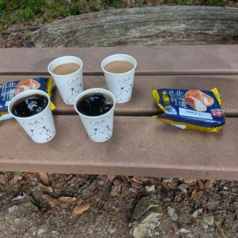 おやつの差し入れと。
キンキンに冷えたコーヒー