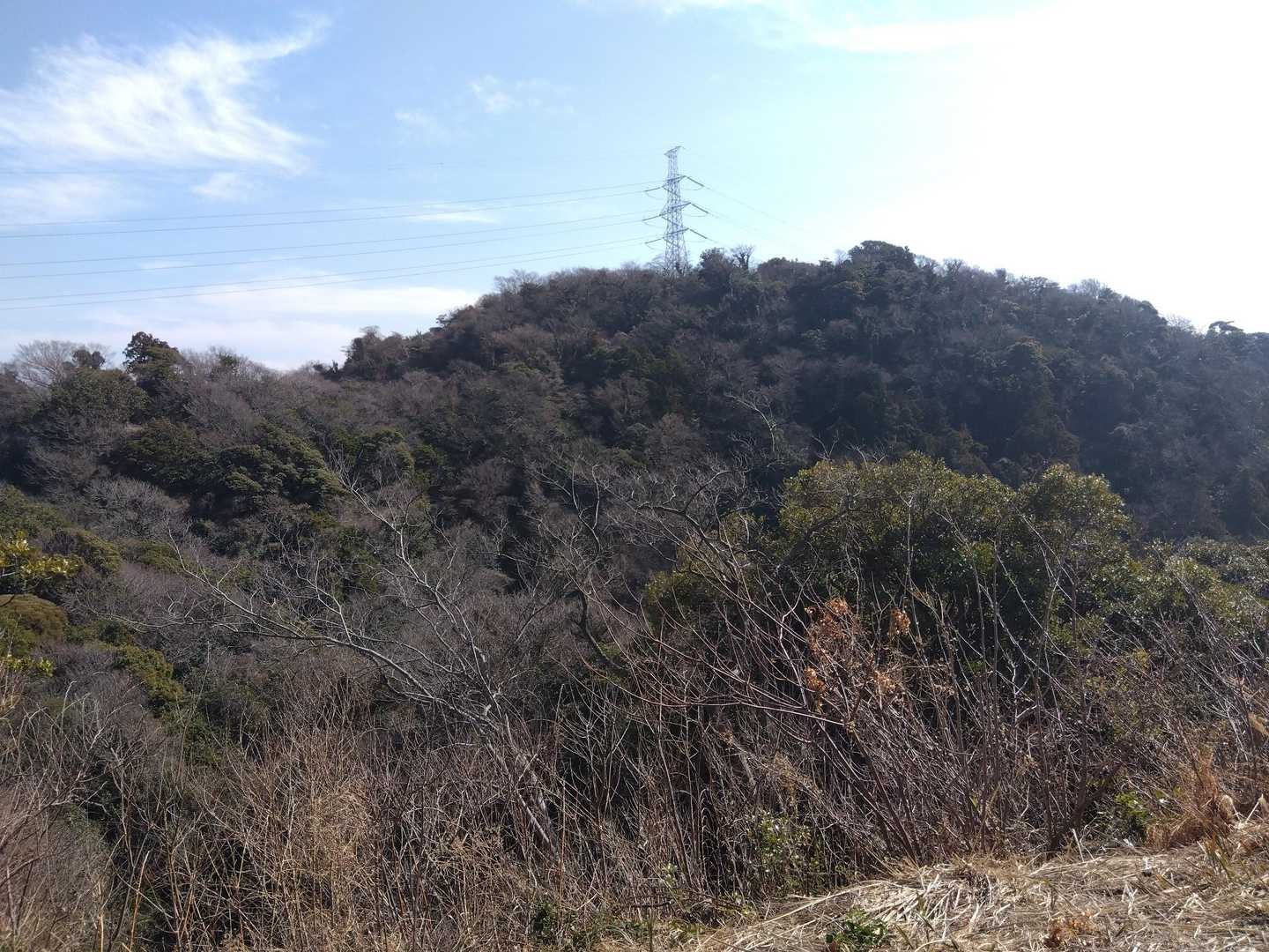 お昼にする予定の茅塚。
縦走路から100ｍ程外れるから、すいているだろう!
