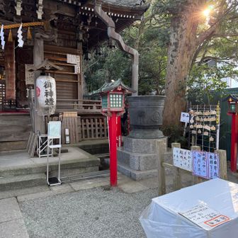 こんな横に登山口