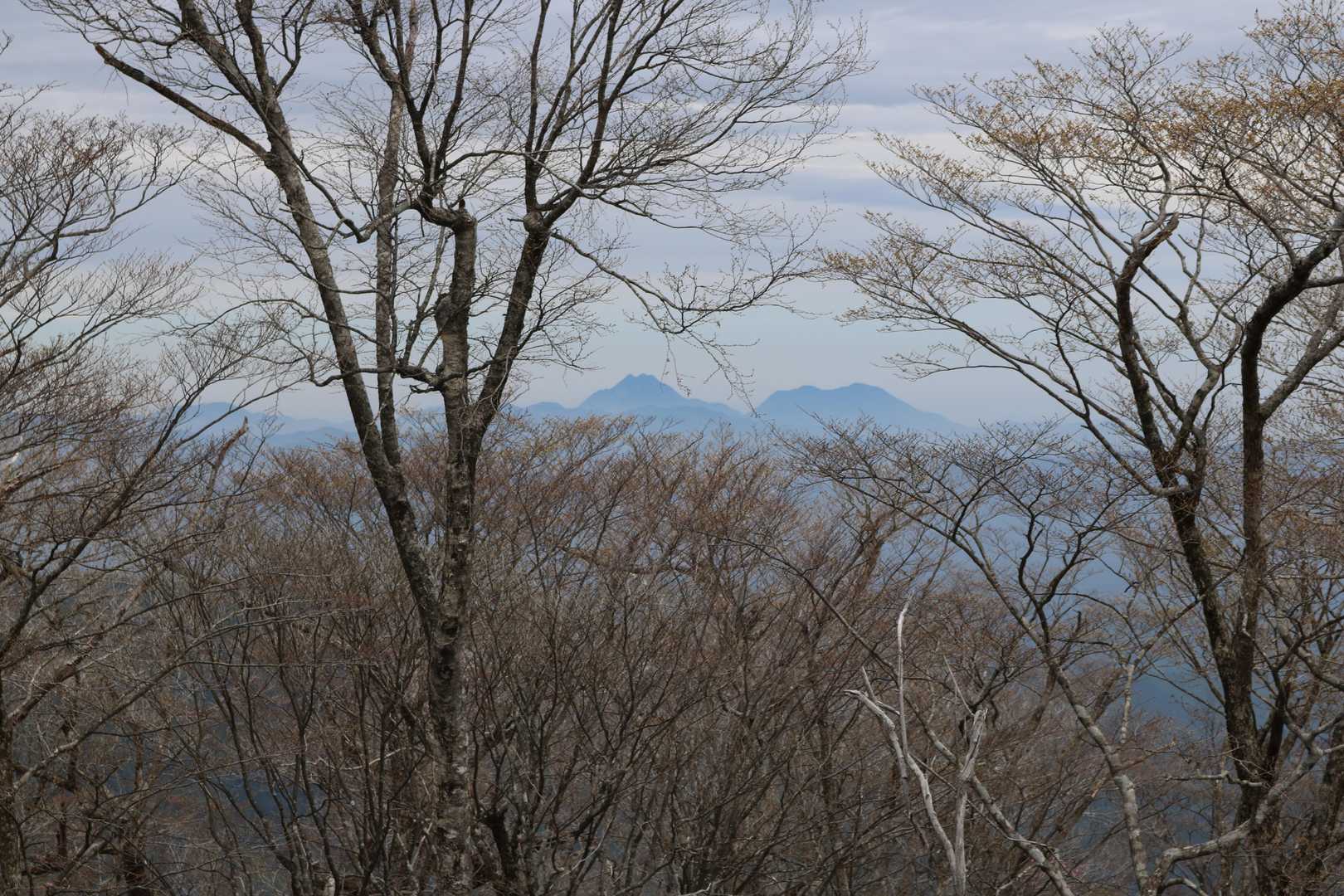 くじゅう連山かな？