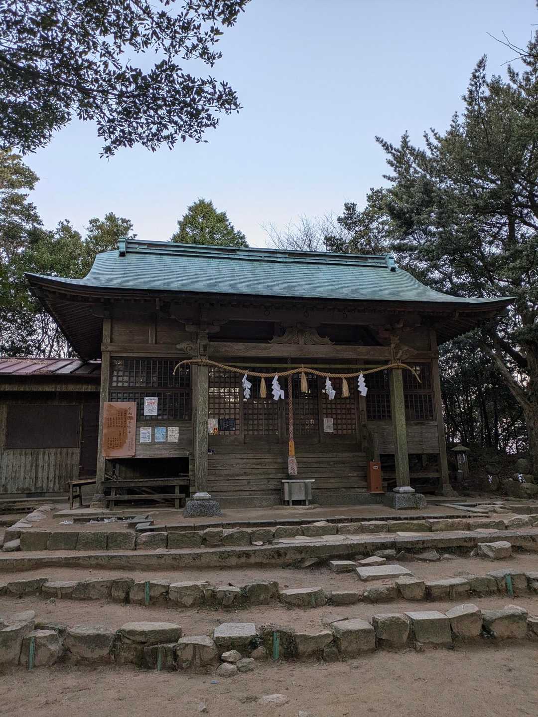 四王司神社⛩️🎌🙏
やったぁ〜誰もいない🥰