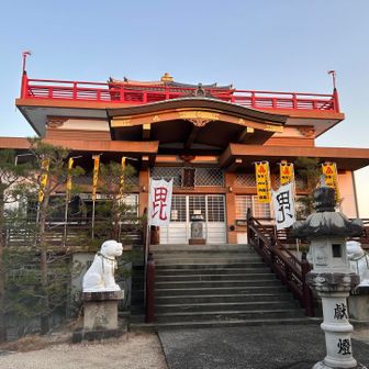 毘沙門山🙏異国感ある