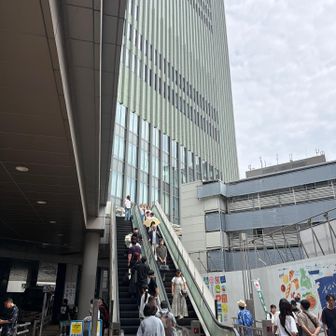 神戸市のJR三宮駅から市バスで出発！