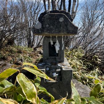 眺望スポットの祠🙏10円