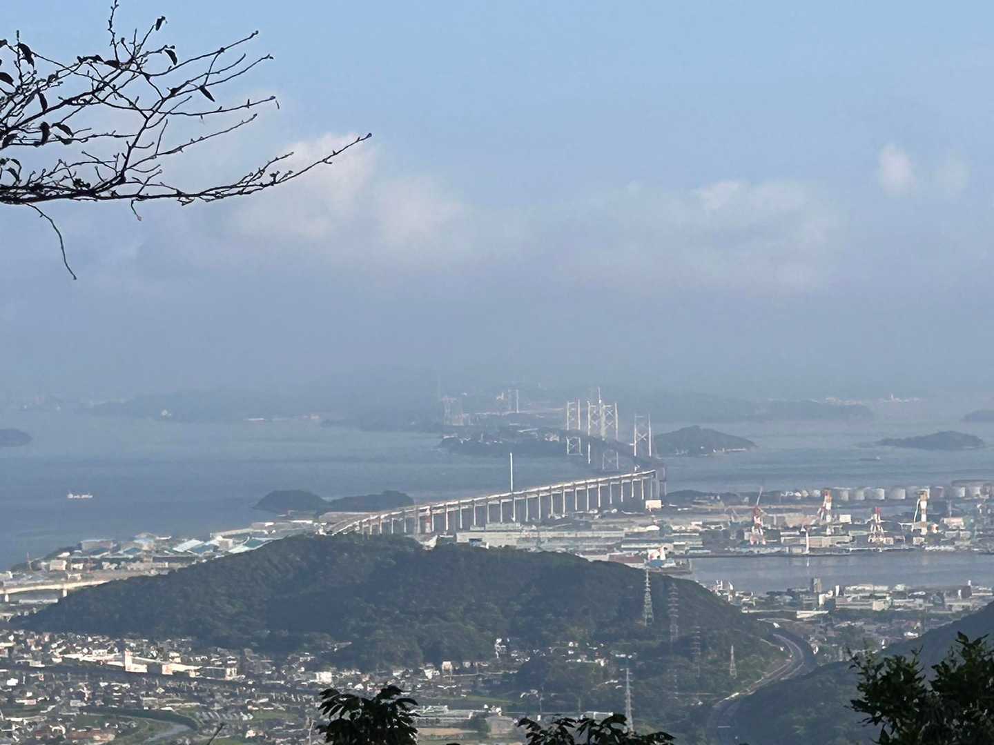 地元の方に瀬戸大橋の展望ポイントを教えてもらいました😊多謝