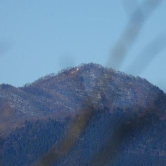 雲取の方面で9時くらいからずーーーっとヘリが飛んでいる（ヘリの姿は見えず）