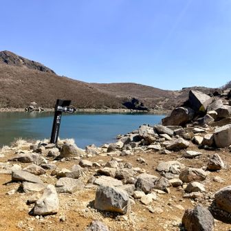 御池をぐるっと回って