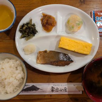 朝ごはんはブリ照りかな
野沢菜と生姜の佃煮でお茶漬けしました