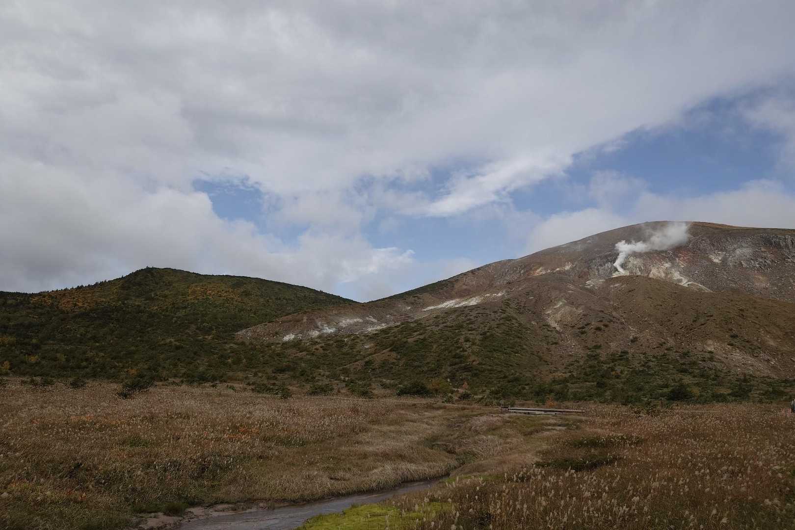 活火山の息吹
今回は轟音が聞こえません
風向きのせいでしょうか