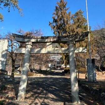 お隣の神社さんにもご挨拶