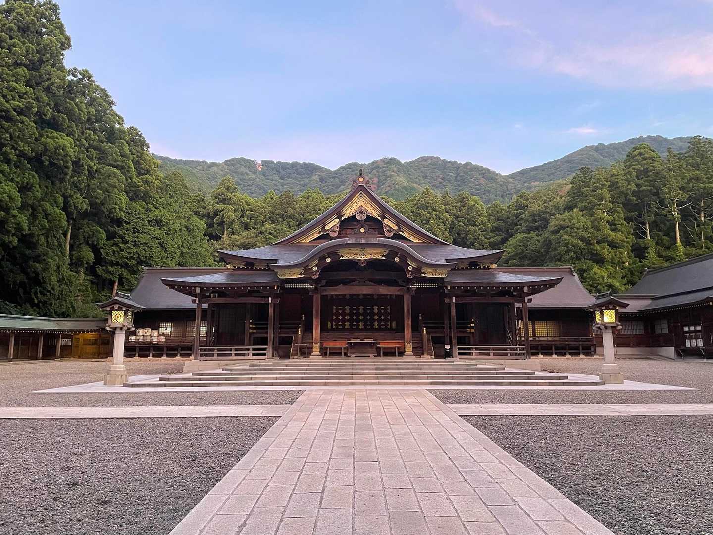 表参道コース | 彌彦神社から始まる、越後人の「心のふるさと」標高634mの霊峰の写真