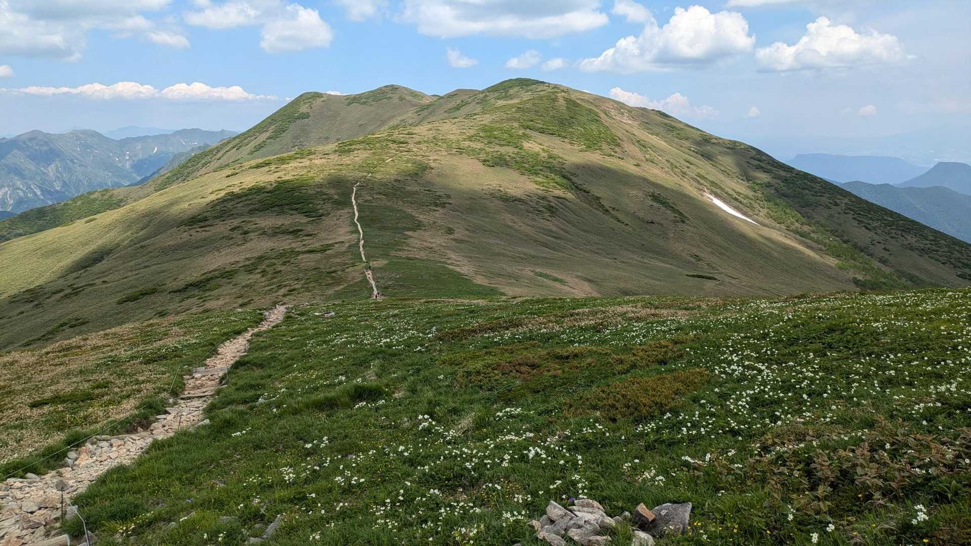 仙ノ倉山（平標登山口駐車場）の写真