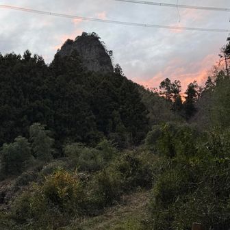 日が暮れたクワガラダケ

低山なのに何本も登って面白かった