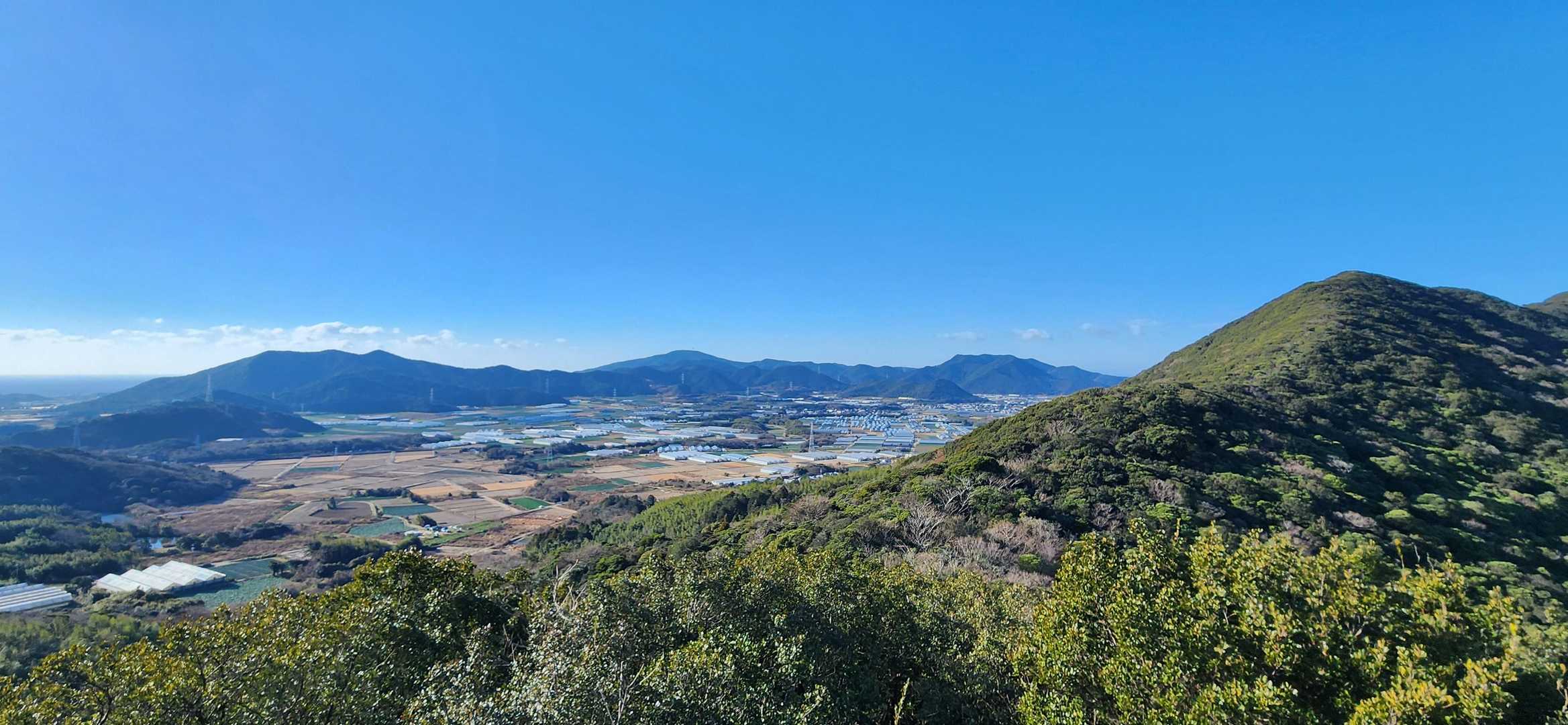 前に登った猿田山方面だね