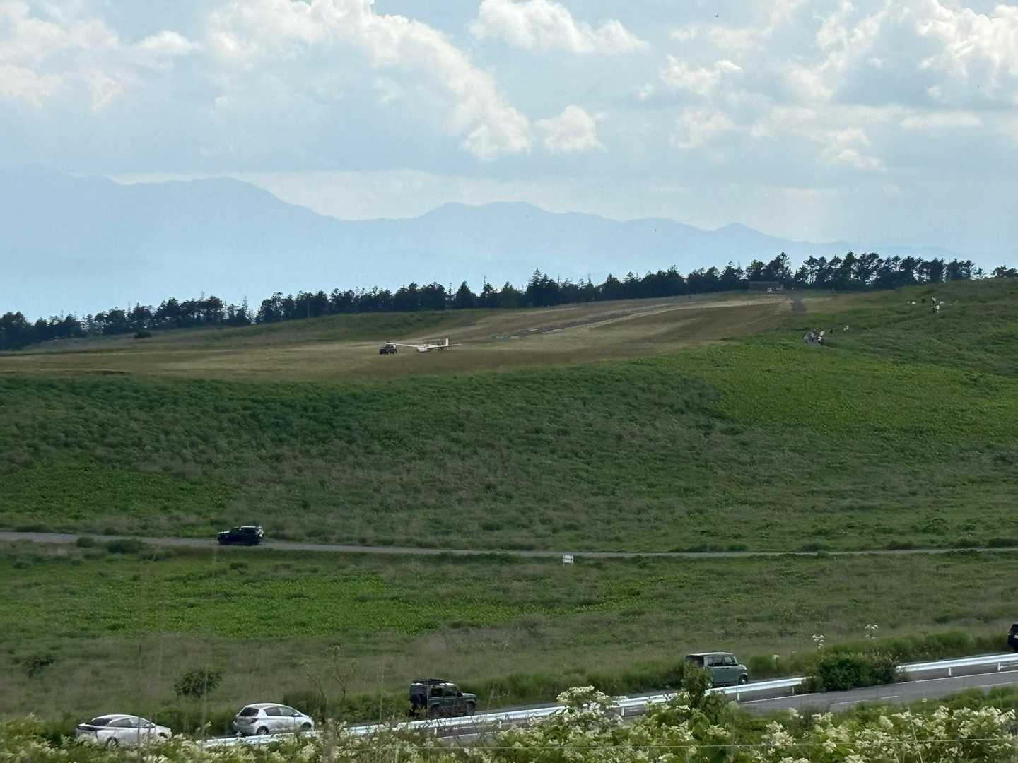 では、ハイキングに出発

ニッコウキスゲが見頃なので、それを楽しみに車山肩を目指す
