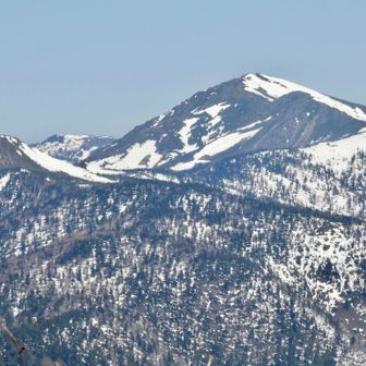尾瀬の笠ヶ岳と至仏山。