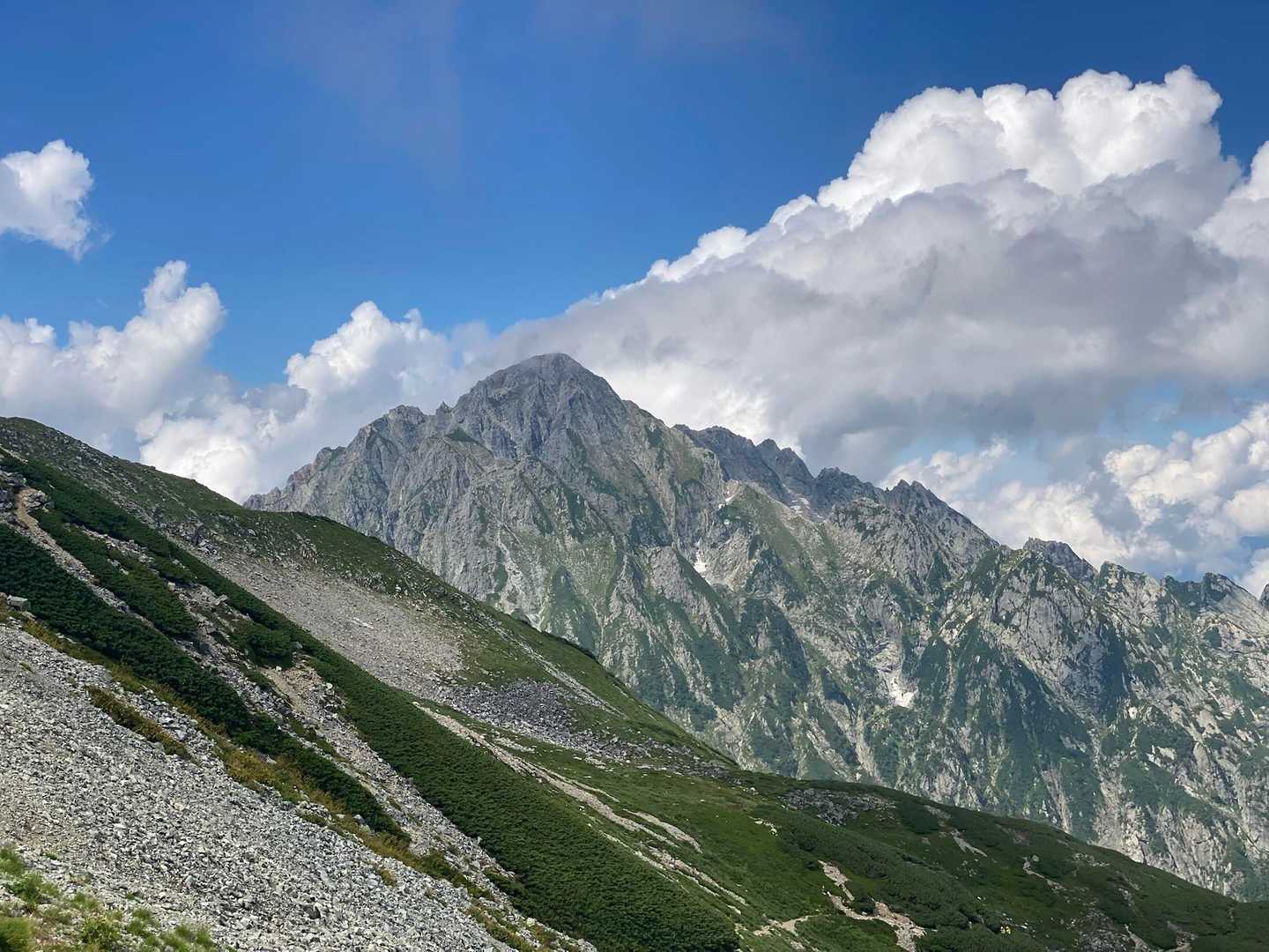 実にかっこいい山、凄い