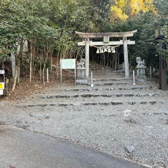 北尾根登山口　スルーです