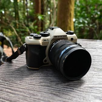 それと、今日は思い切って買ったom system OM-5Mark2を持ってきました。今日は2台で撮り比べです。