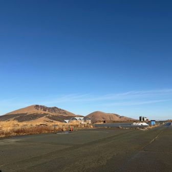 有料🅿️の所のお手洗いを借りてスタート。
車は派出所の無料🅿️に停めました。
朝は凍ってて準備中にツルっとヒヤッと。