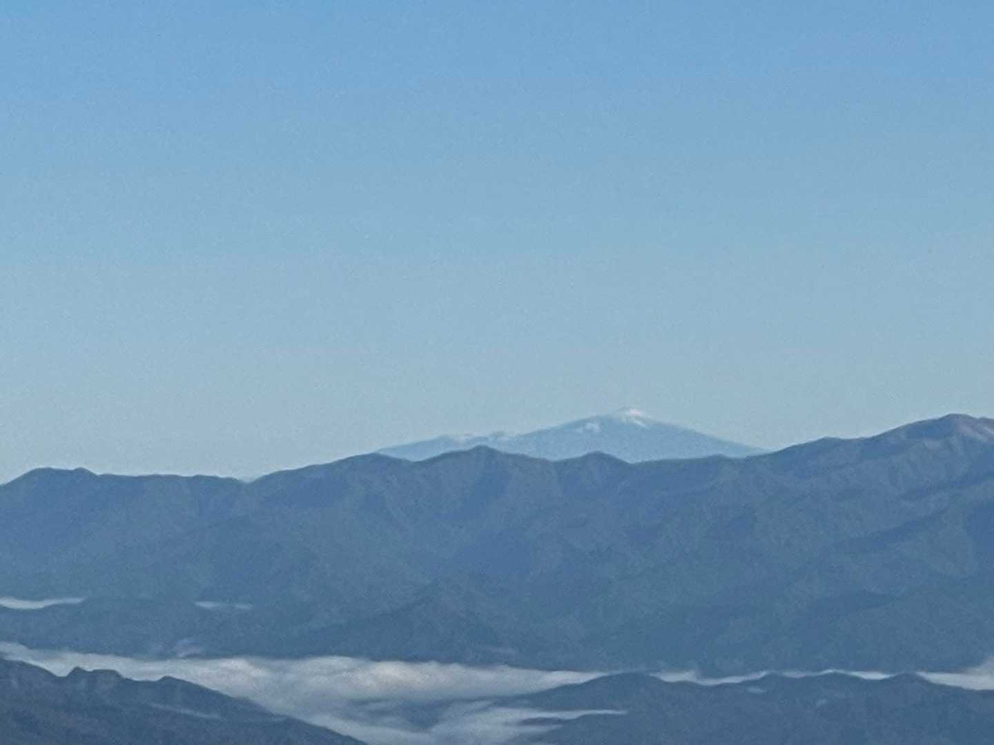 鳥海山
白いですね
