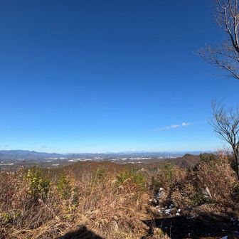 アルプス雪がかぶってキレイ