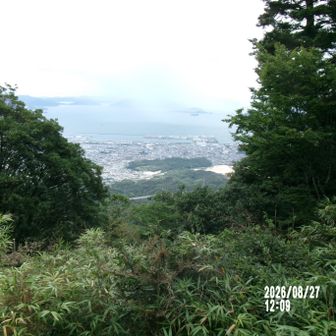 極楽寺本堂(展望地昼餉)