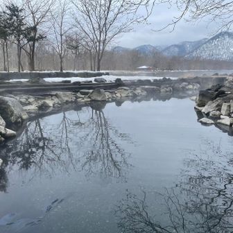 ここも野湯。
みんなに見られるけど
足湯くらいかな