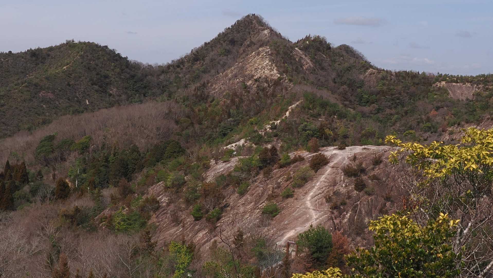 笠松山への登山道