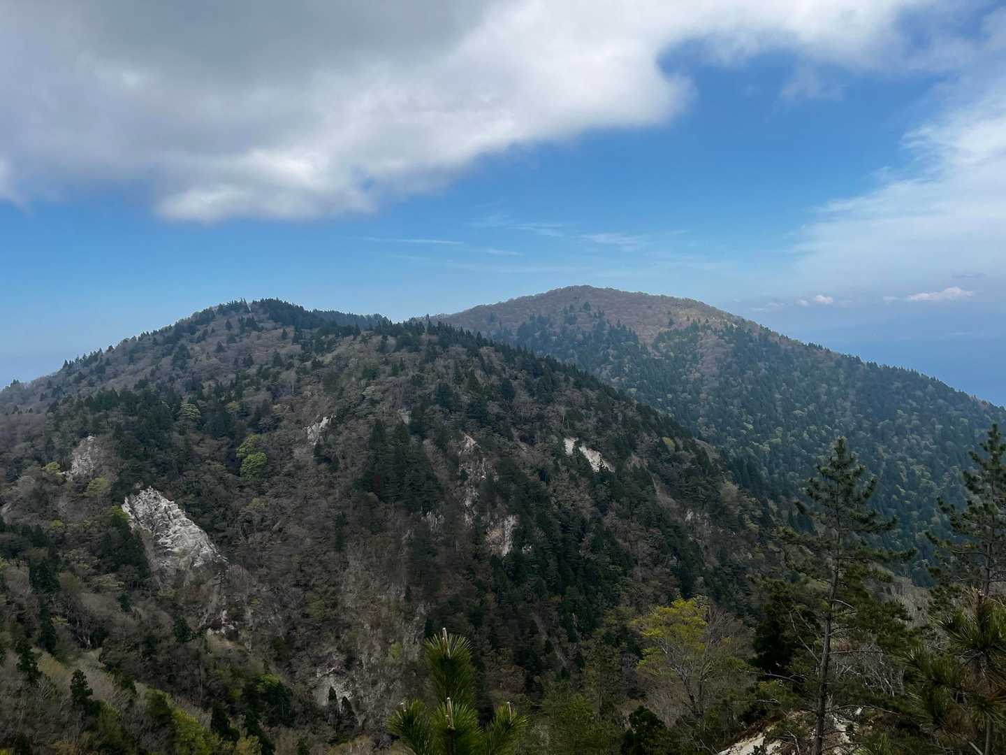 右奥に釈迦岳⛰️
