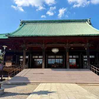 仏様にご挨拶。義理の祖父母にも、お腹のひ孫を連れて挨拶🫡