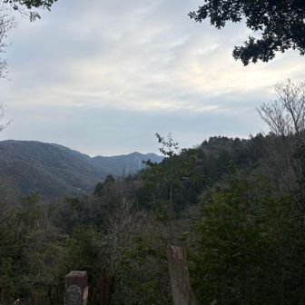 最初の休憩　薄曇り、空気が冷たい