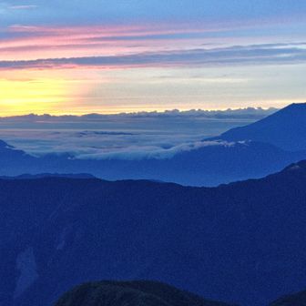 ご来光、富士山が更に大きい！