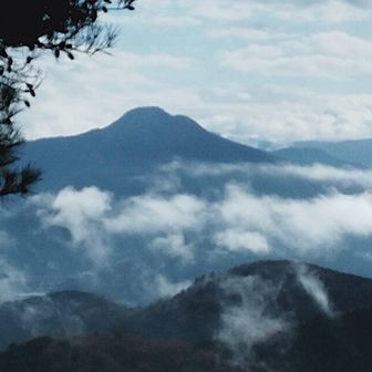 お〜😍天空の日野山