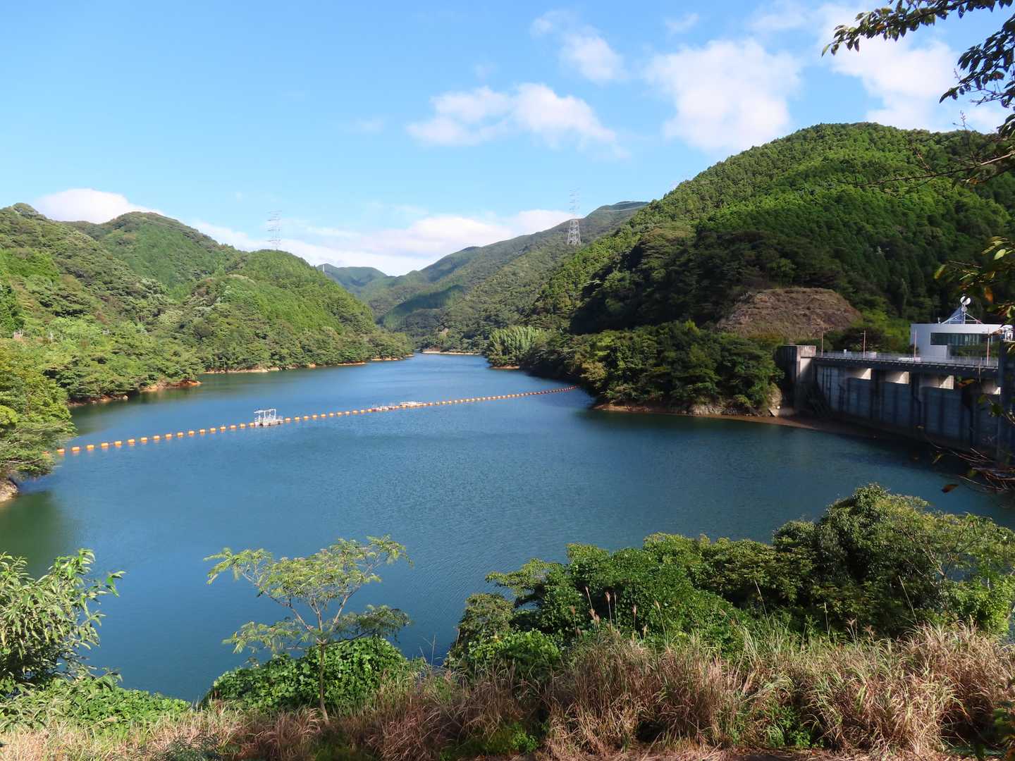 犬鳴ダム、西山方面。