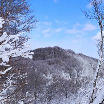 北信五岳の斑尾山も美しいよ✨